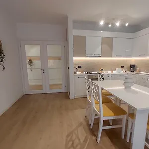  Apartamento Boho Style In Center Of Albania