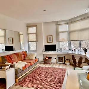Departamento En Calle Aristides, Mejor Zona Turistica Mendoza